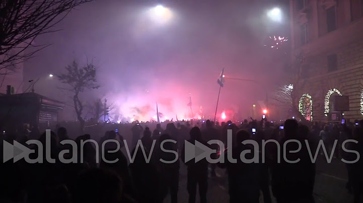 Fuochi d'artificio e 3mila tifosi in piazza per i 120 anni della Lazio