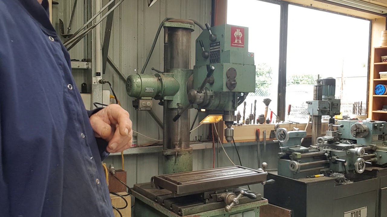 Barry's milling machine - YouTube
