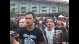 Koil - Kenyataan Dalam Dunia Fantasi - Live Saparua 2010