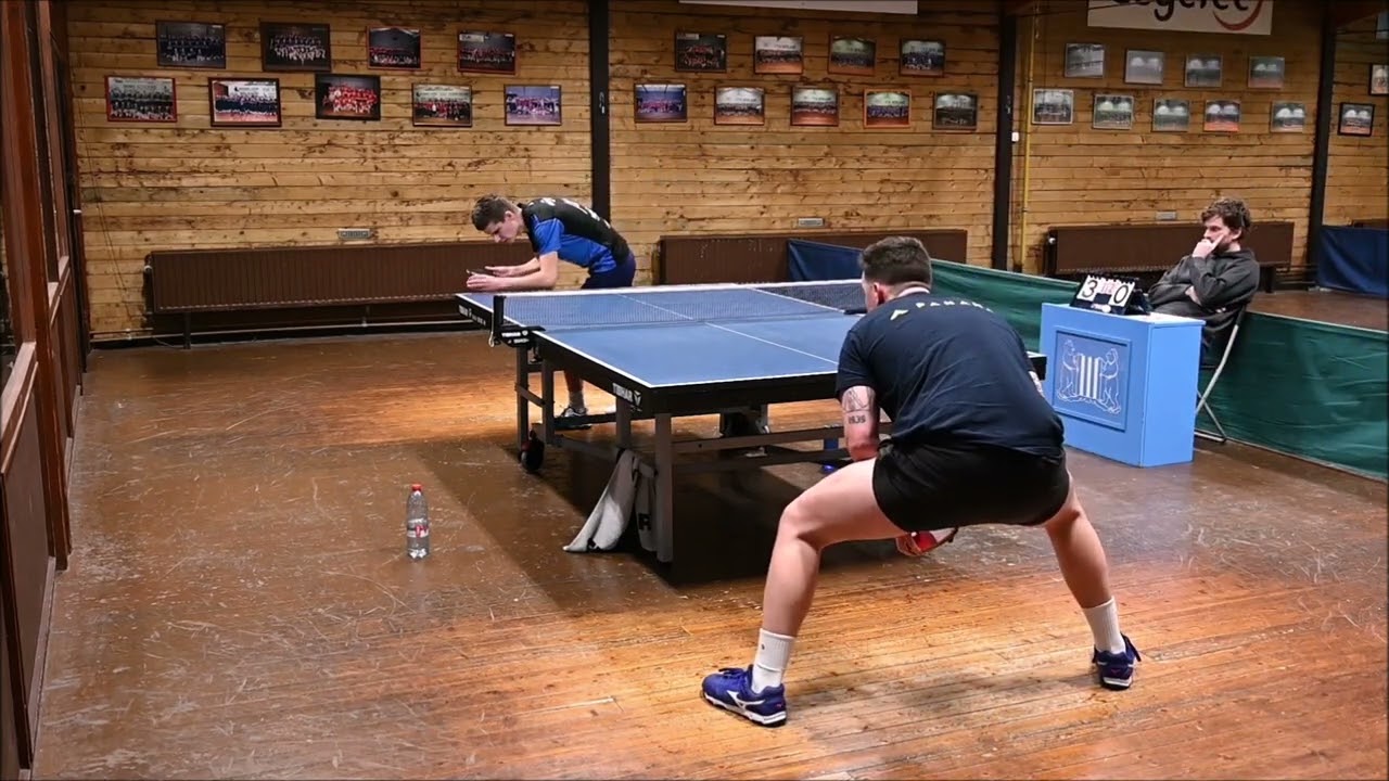 JULES D'HOLLANDER B0 (Berlaar) tegen YANNICK MAES A21