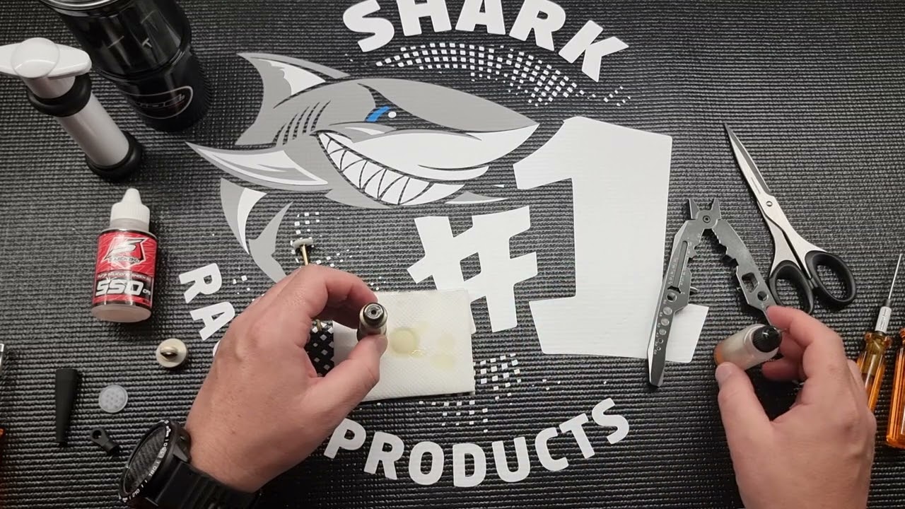 MONTAJE DE AMORTIGUADORES 1/8 TT