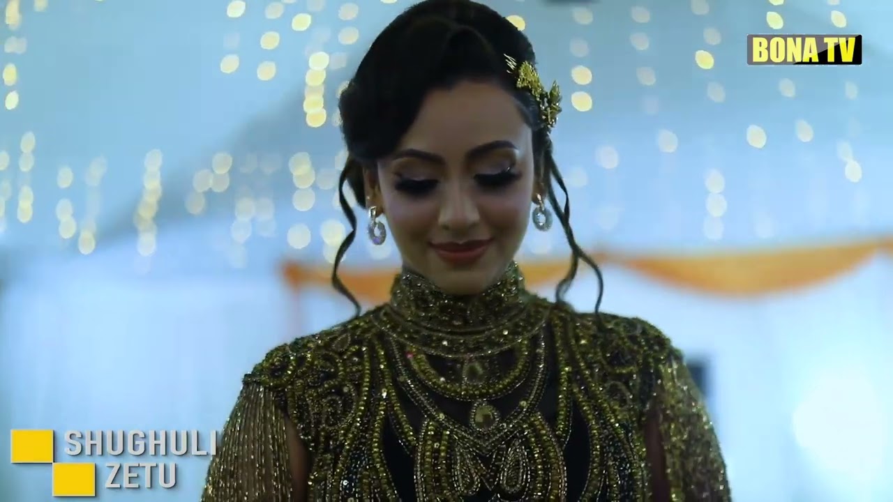 BIBI HARUSI MTARAJIWA SOMO WA ZUU PHONE AINGIA UKUMBINI KWA MADOIDO YA AINA YAKE