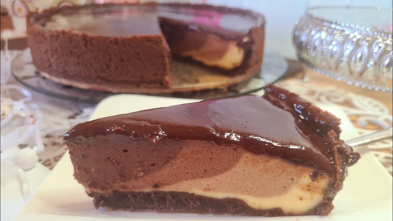 Unwiderstehlich lecker! Schokoladen Käsekuchen mit Schokoladenguss ... Unwiderstehlich lecker! Schokoladen Käsekuchen mit Schokoladenguss ...