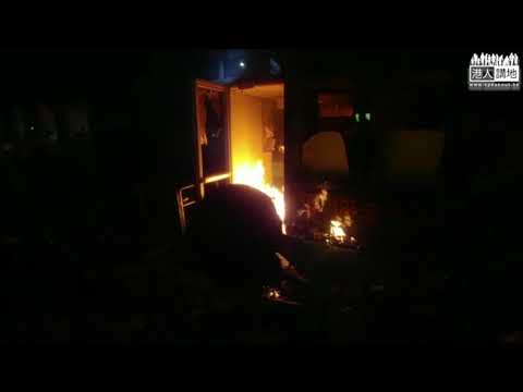 【短片】【入夜騷亂未止】暴徒入夜繼續到處無差別破壞、深水埗長沙灣政府合署嚴重損毀