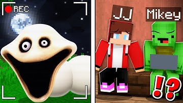 JJ and Mikey Got ROBLOX HUNGRY WORM on a Hidden Camera in Minecraft at Night! - Maizen Minecraft