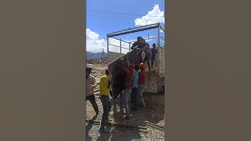 Unloading of Granite Stone #lehladakh #unloading #labourwork #granite