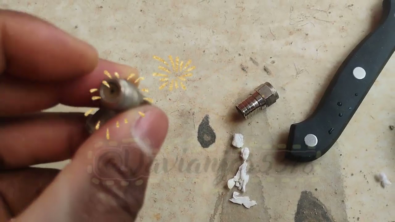 Água vem pelo fio da antena e não pega os canais da tv 