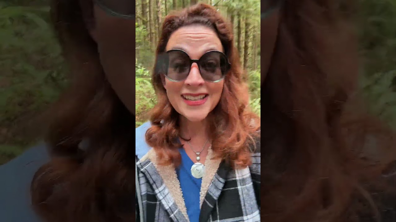 I think there’s a squatch in these woods! #hobbittrail #oregoncoast #siltcooslaketrail