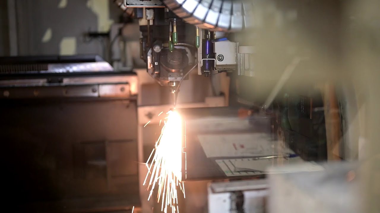 Découpe laser grosses capacités avec la Mazak 3D Fabrigear 400II