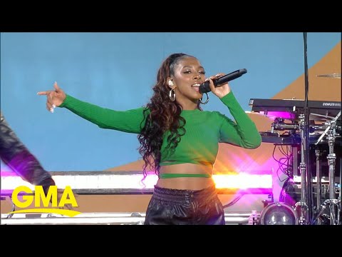 Black Eyed Peas Perform 'Ritmo' On 'Gma' | Gma