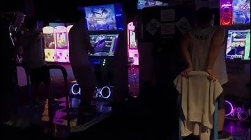 DDR A - POSSESSION (4 Players, 2 Cabs)