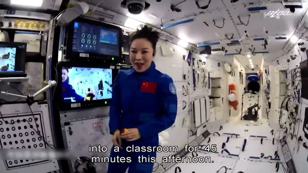 China Gives Science Class from Space | HKIBC News