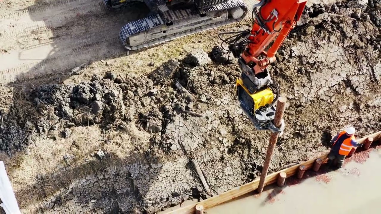 Vibreurs / Enfonce-pieux hydrauliques avec pince latérale MALAGUTI