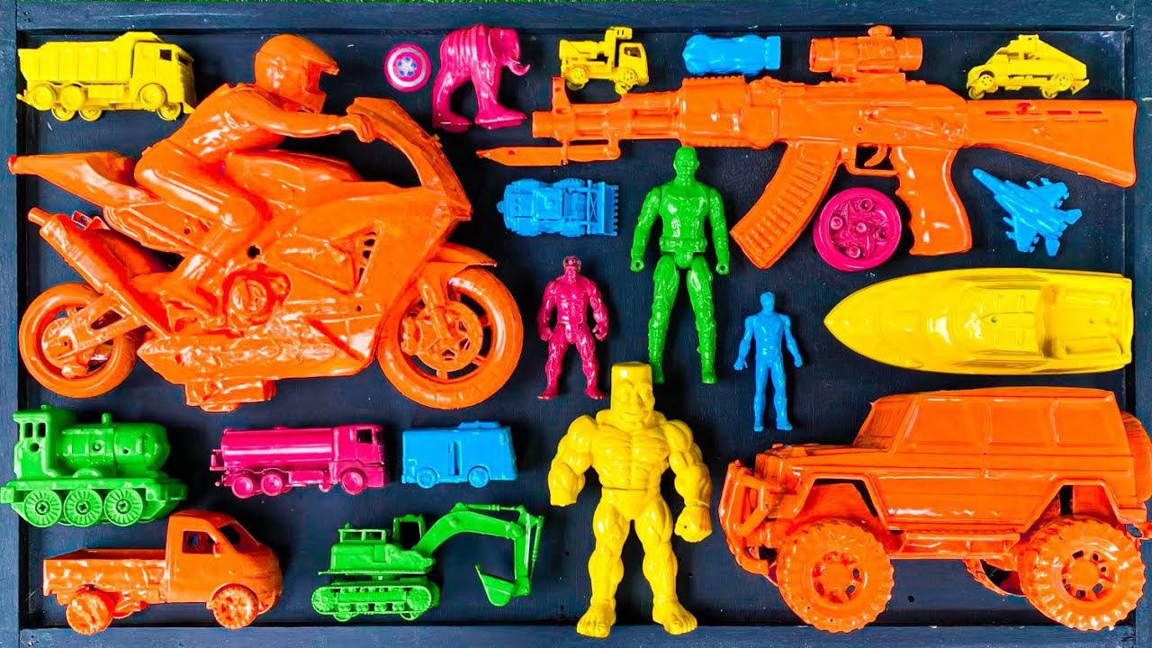 Membersihkan mobil mobilan, speedboat, mobil pick up, excavator, motor balap, mobil balap, kereta