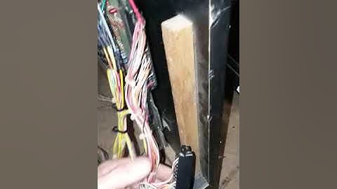 How to convert centipede to LCD wiring help