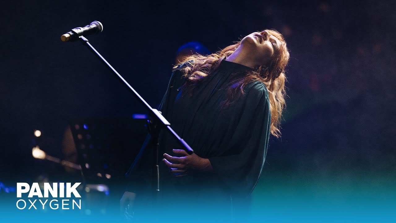 Μαρία Παπαγεωργίου - Αντίθετα Πια (Live) - Official Music Video