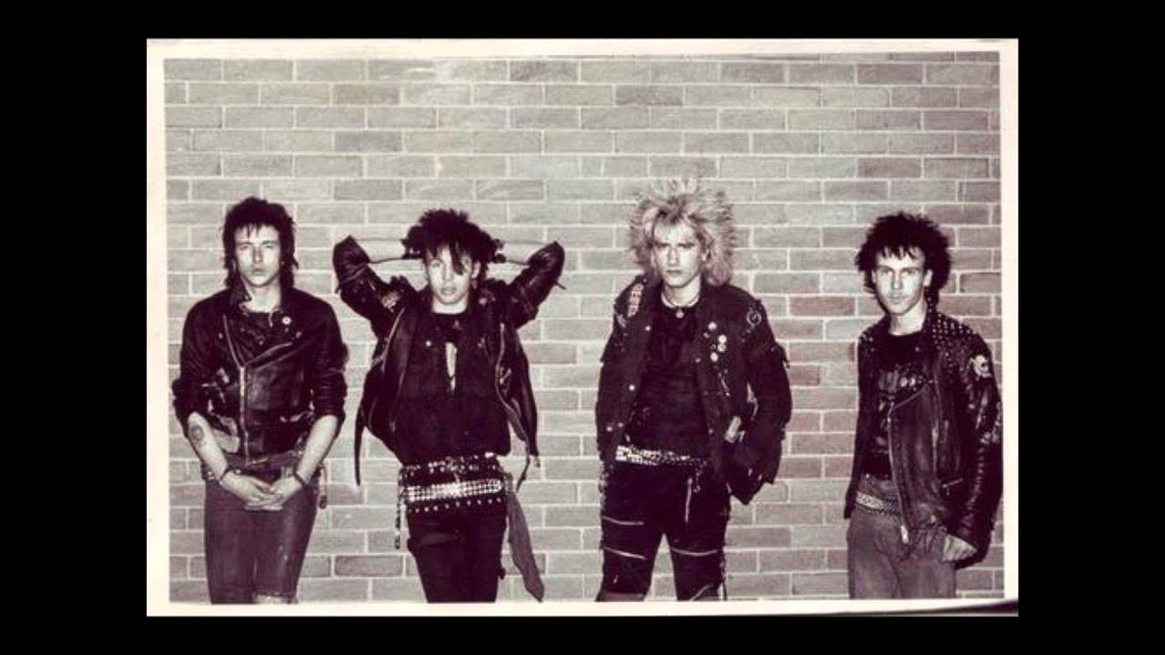 Панкухи. Панк рокеры субкультура. Generation x группа. Antipublic группа. Рокси клуб панк.