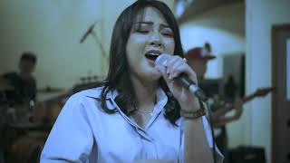 Terdiam Sepi -  Nazia Marwiana (Cover Regina Xenia and Friends)