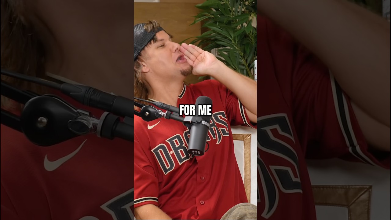 Theo Von Made Tucker Carlson Lose It 🤣
