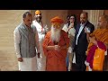  स्वामी ज्ञानानंद जी महाराज नें Japan में पैरों को छूकर लिया मथुरा से पहुंचे महाराज जी का आशीर्वाद