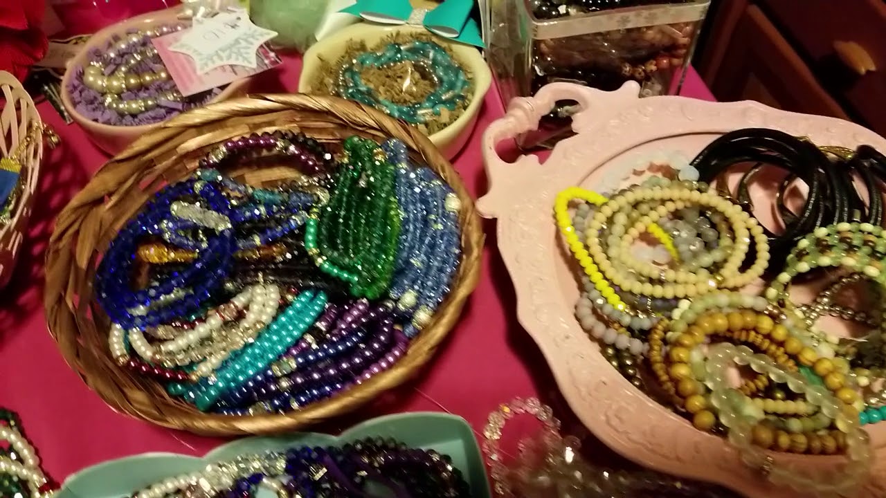 Last minute Christmas shopping - YouTube