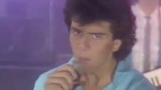 Watch Glenn Medeiros Whats It Gonna Take video