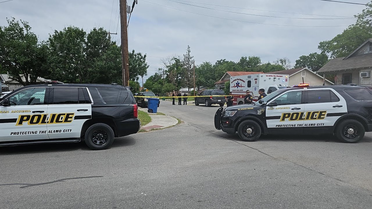 One man dead, another hospitalized after fight on South Side, SAPD says ...