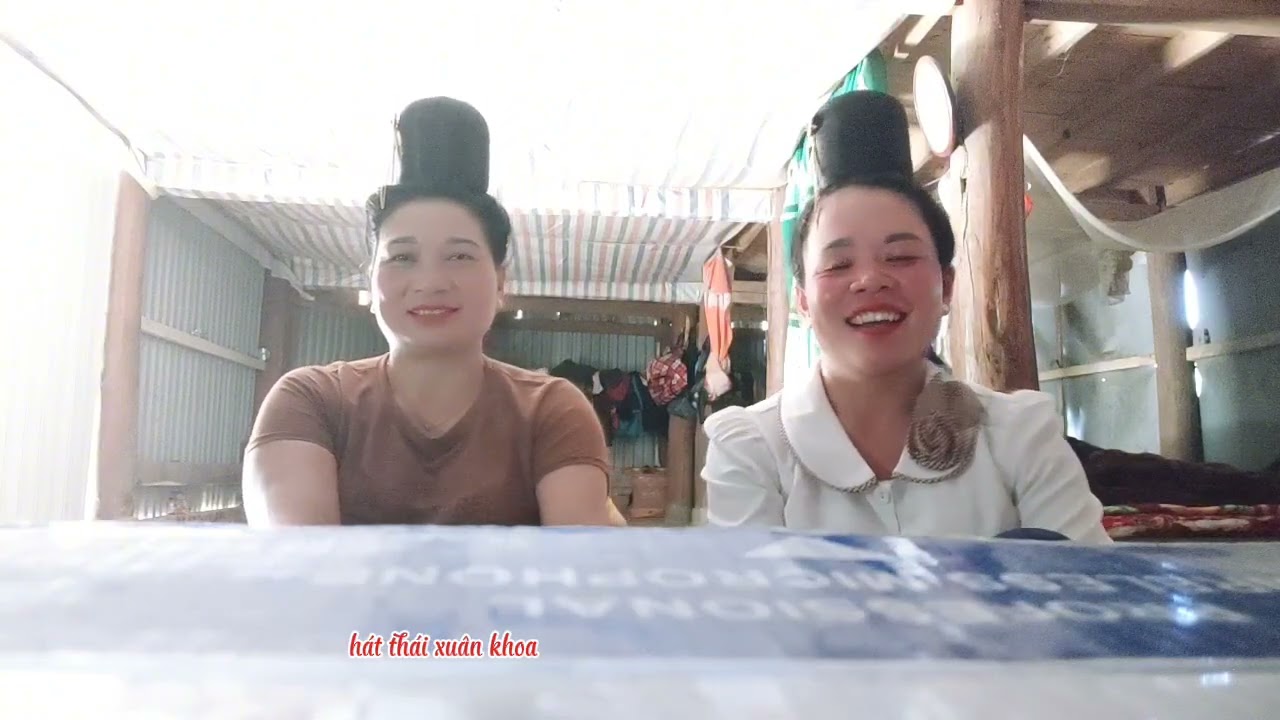 HỒNG MINH LÒ TIÊN CÔ CHÁU CÙNG HÁT MỘT BÀI 