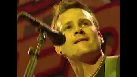 Blink 182 - Aliens Exist 1999 BEST LIVE (Thе Mаrk, Тоm, аnd Тrаvis Shоw)