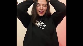 Giana Mello Dançando