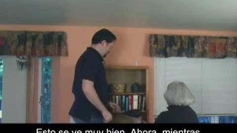 How to secure a bookcase before an earthquake (in Spanish)