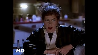 Watch Kirsty MacColl Free World video