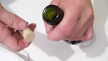 Чем открыть бутылку без штопора