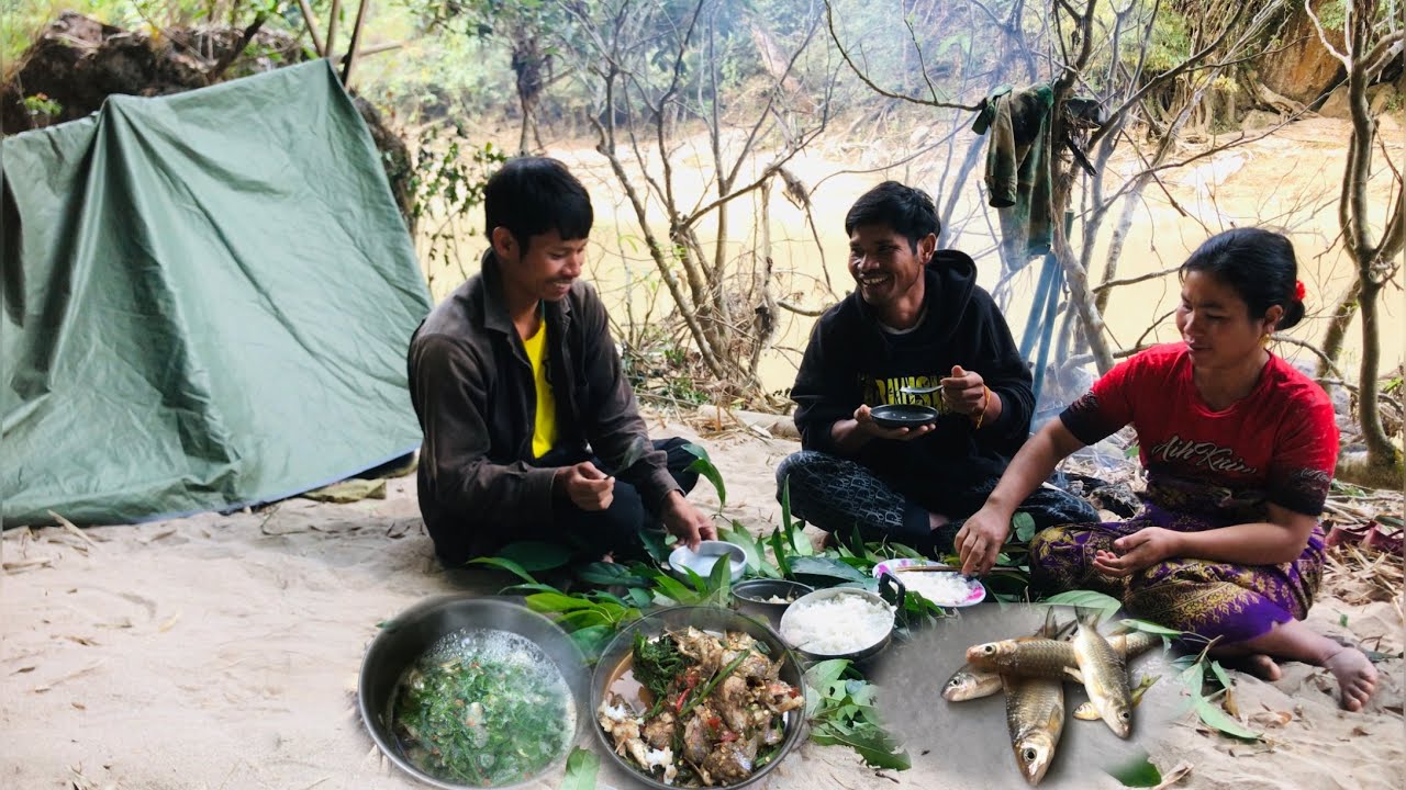ตื่นเช้าหุงข้าว ยามมองได้ปลา มาทำอาหารกิน ก่อนเดินกับบ้าน - YUB AVERN