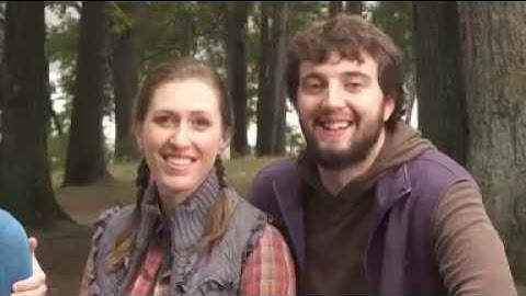 INTERCHANGE VIDEO BOOK 1 UNIT 5 EDITION 4TH  a family picnic