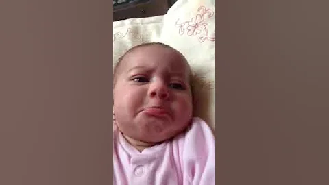 Cute baby crying 2 hearing twinkle twinkle.