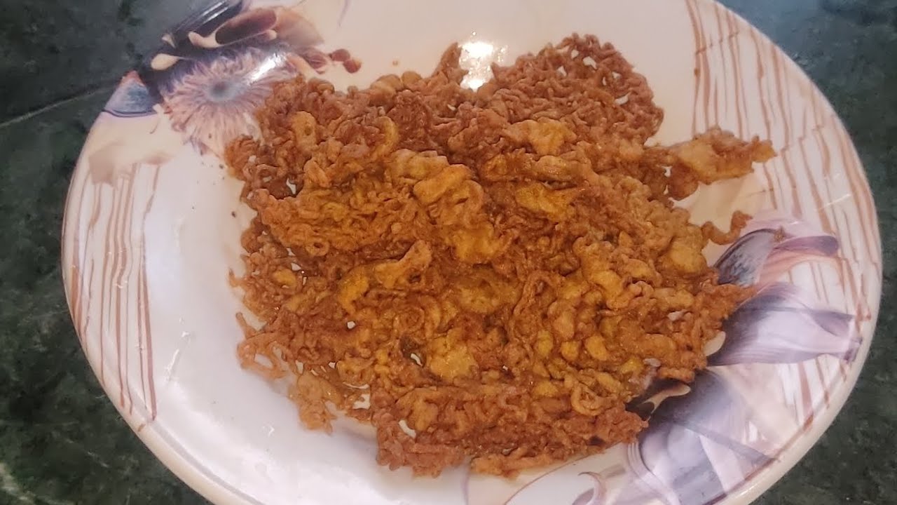 घर पर बनाए बेसन आलू से भुजिया नमकीन