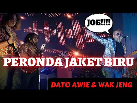 Topeng monyet jaket biru