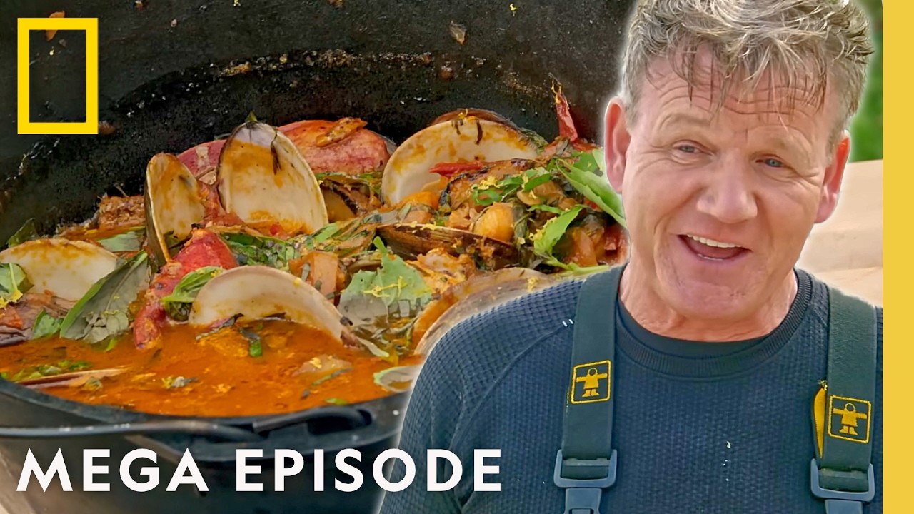En este MEGA episodio de «Uncharted», el famoso chef Gordon Ramsay viaja a diferentes rincones de los Estados Unidos de América para desvelar los secretos de las cocinas regionales y únicas. Su viaje le lleva al Panhandle de Alaska para aprender a cocinar foca con un anciano nativo tlingit, a la Península Superior de Míchigan para pescar con arpón en el lago Superior, y a Maine, «la capital mundial de la langosta». Incluye tres episodios completos: El Panhandle de Alaska - 00:00 El chef Gordon Ramsay viaja al escarpado Panhandle de Alaska para desvelar los secretos de la cocina de Alaska. En su aventura, aprende a cocinar foca con un anciano nativo tlingit, escala una pared rocosa escarpada en medio de una tormenta de nieve y sale a cazar urogallos antes de poner a prueba sus nuevos conocimientos en un banquete con el legendario chef local Lionel Uddipa. La cocina «yooper» de Míchigan - 46:17 El chef Ramsay se encuentra en la Península Superior de Míchigan para descubrir las joyas culinarias de la región. Practica la pesca submarina entre los restos de naufragios del lago Superior, caza becadas y ayuda a un monje local a construir una valla a cambio de probar su legendaria mermelada de moras silvestres. Pero si Gordon no consigue ponerse al día con los secretos culinarios de la Península Superior lo suficientemente rápido como para impresionar a los «yoopers» locales, ¡quedará marcado para siempre como un «troll»! El ingrediente de Maine - 1:30:18 El chef Ramsay descubre por qué el estado estadounidense de Maine se conoce como la «capital mundial de la langosta». A lo largo de la escarpada costa, le cuesta seguir el ritmo de un equipo de pescadoras de langosta, bucea en busca de almejas, recolecta ostras, recoge algas en aguas heladas y pone a prueba sus habilidades como leñador. ¿Podrá ganarse el estatus de auténtico «maineño» mientras pone a prueba sus habilidades culinarias frente a la leyenda local, la chef Melissa Kelly, ganadora en dos ocasiones del premio James Beard? Entre los temas de este episodio se incluyen: - La cocina de Alaska - Las joyas culinarias de Míchigan - El marisco local de Maine - La comunidad indígena de Alaska - Los naufragios del lago Superior - La costa de Maine Gordon Ramsay: Uncharted | T1 y T3. Ve más episodios de «Gordon Ramsay: Uncharted» en Disney+: https://go.natgeo.blink.app/0467e9Explore el mundo con las suscripciones a National Geographic: https://natgeo.com/ytngmagazine➡ Suscríbete: https://on.natgeo.com/4p5A0D6➡ Disfruta de más episodios completos de Nat Geo: https://on.natgeo.com/3V5ZfHI➡ Déjate llevar por la naturaleza con los episodios completos de Nat Geo Animals: https://on.natgeo.com/3V2EOLOAnd Echa un vistazo a más series y especiales de National Geographic aquí:➡ Disney Plus: https://on.natgeo.com/3q6on5p➡ Hulu: https://on.natgeo.com/3Qor0Ko➡ NGTV: https://natgeo.com/tv➡ ABC: https://abc.com#NationalGeographic #GordonRamsay #MegaEpisode Acerca de National Geographic: National Geographic es el principal referente mundial en narraciones aclamadas por la crítica sobre ciencia y exploración. Descubre una fauna asombrosa, civilizaciones antiguas, mundos ocultos y las increíbles maravillas de nuestra Tierra. A través de científicos, fotógrafos, periodistas y cineastas de talla mundial, Nat Geo inspira a seguidores de todas las edades a conectar con el mundo, explorarlo y preocuparse por él. Más información sobre National Geographic: Página web oficial: https://nationalgeographic.comInstagram: https://instagram.com/natgeo Facebook: https://facebook.com/natgeoThreads: https://threads.com/ @natgeoX: https://x.com/NatGeoLinkedIn: https://linkedin.com/company/national-geographicTikTok: https://tiktok.com/ @natgeoReddit: https://reddit.com/user/nationalgeographicPinterest: https://pinterest.com/natgeoGordon Ramsay aprende cocina estadounidense | Especial «America 250» | Episodio MEGA de «Uncharted» | Nat Geohttps://youtu.be/46rsWrO1ObUNational Geographicyoutube.com/natgeo