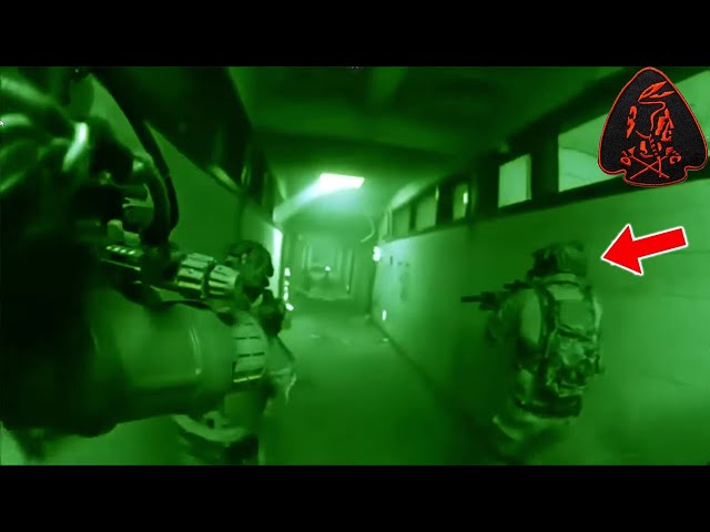 Seal Team 6 Raiding Al-Shabaab Compound (*MATURE AUDIENCES ONLY*) Navy Seal Combat Footage class=