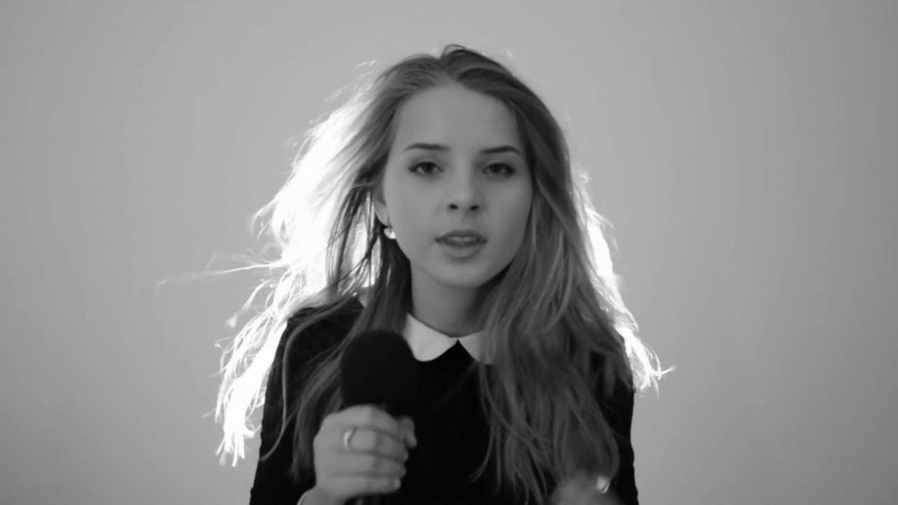 Jessie J Flashlight (Cover by Ilinca) YouTube