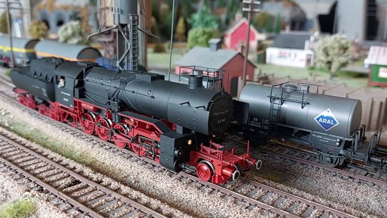 BR42 Liliput Kriegslok Loksound 5