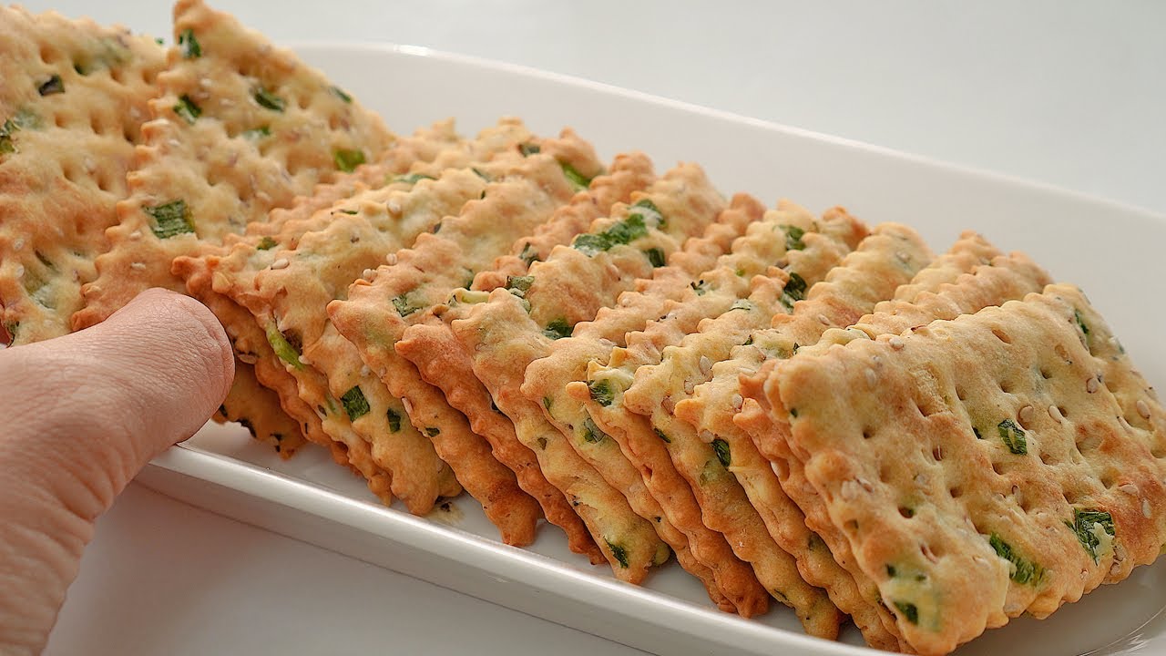 ⁣정말 쉬운 파 크래커!🥬 (먹어 본 사람만 아는 특별비밀 맛! Crackers Recipes, Crispy! Snacks Recipe)