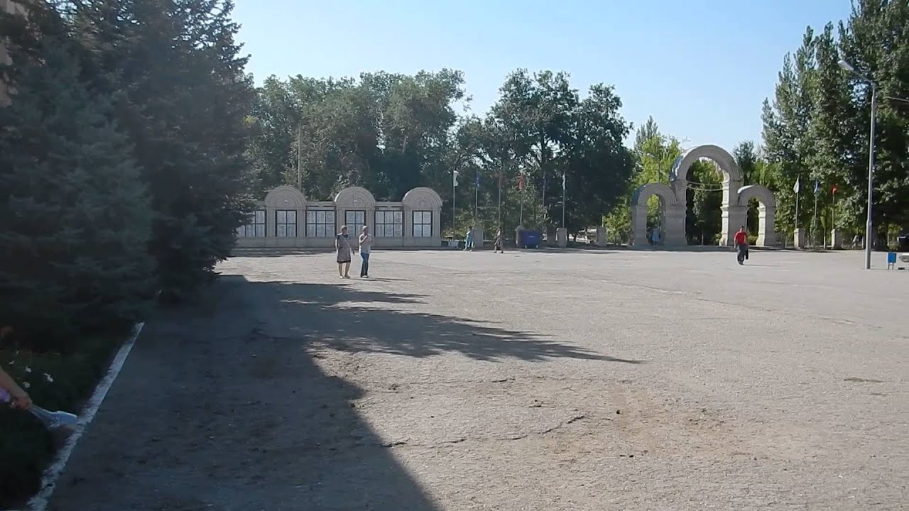 Новоузенск 2. Город Новоузенск Саратовской области. Город Новоузенск парк. Новоузенск площадь.