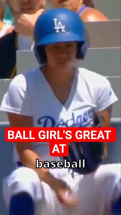 Ball Girl Makes One Heck of a Snag #baseball - YouTube