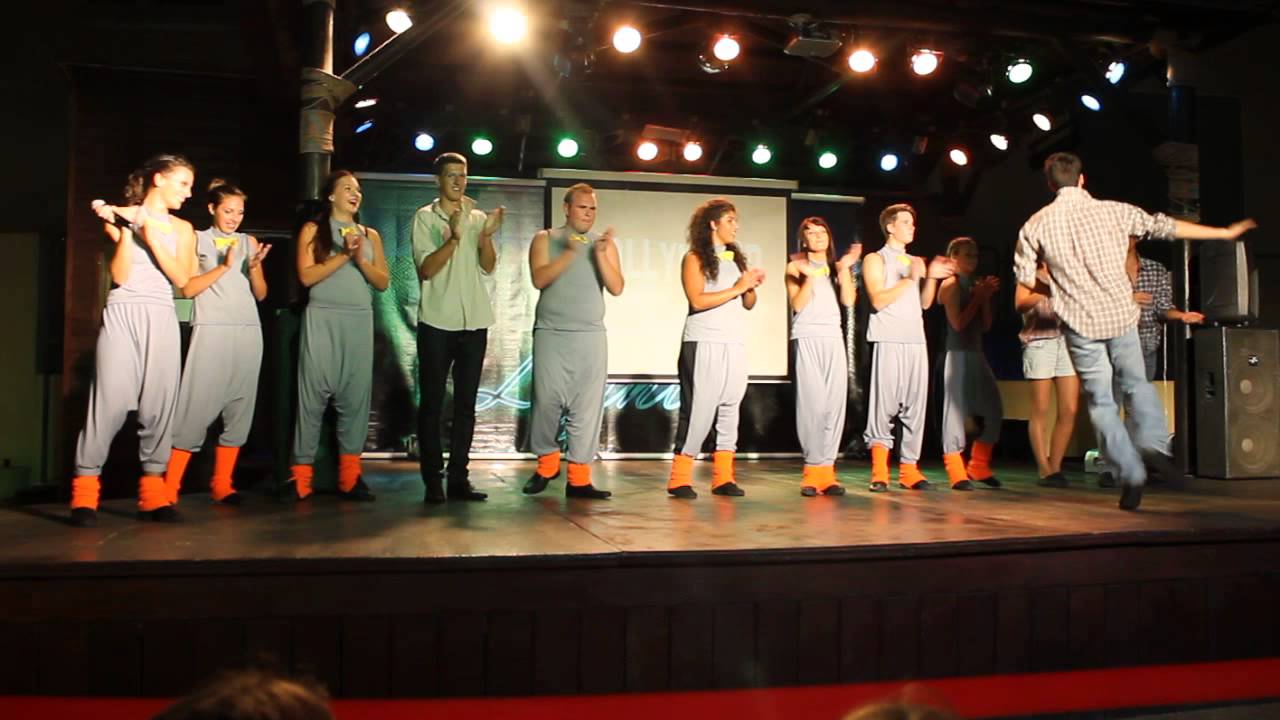 ANIMACION FLAMINGO OASIS 2013