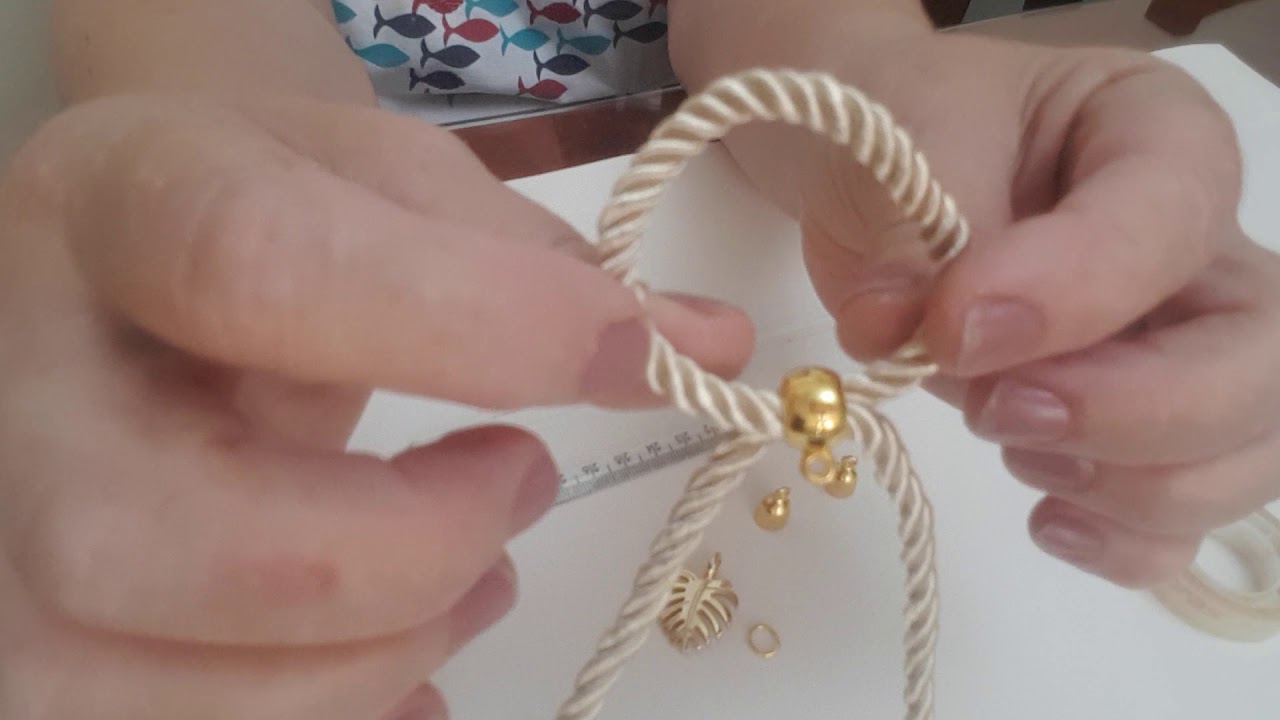 Aula 20- Como fazer um porta guardanapo com cordão de São Francisco e pingente passo a passo.