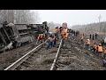 В Ульяновской области с рельсов сошел пассажирский поезд. Есть пострадавшие