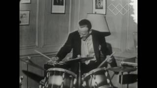 Video thumbnail of "RARE!!! - Fred Astaire playing the drums in his bedroom"