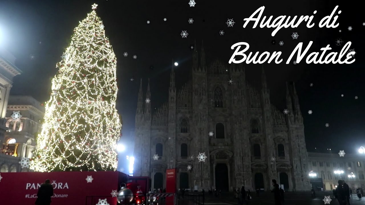 Foto Di Milano A Natale.Auguri Di Buon Natale Danza Di Luci A Milano Youtube